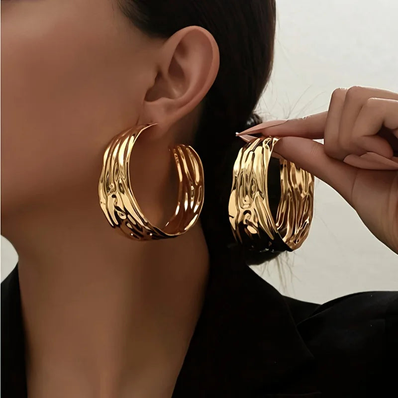 1 Pair of Exaggerated Metal Ring-Shaped Textured Earrings, Fashionable, Simple, Stylish, Versatile Earrings